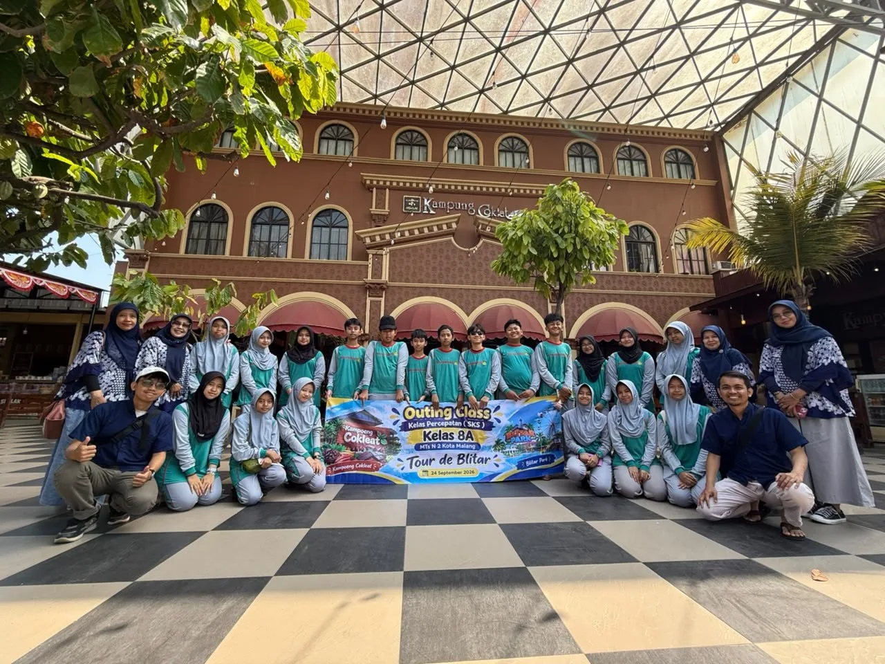 Menanam Cokelat, Memanen Pengalaman: Outing Class 8A MTsN 2 Kota Malang Jelajah Edukasi di Blitar