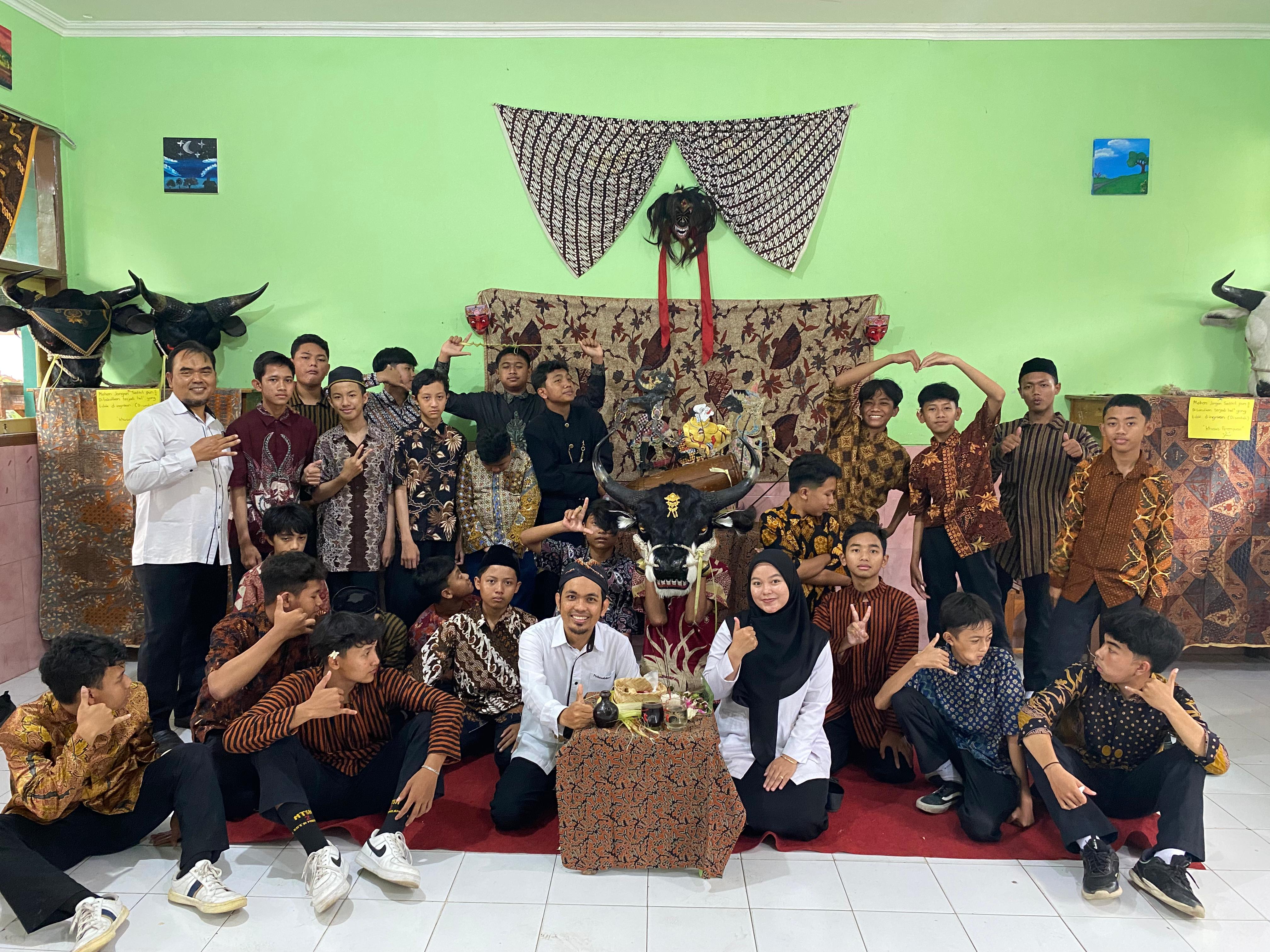 Galeri Cerpen MTsN 2 Kota Malang: Karya Siswa Berpadu dengan Kreativitas