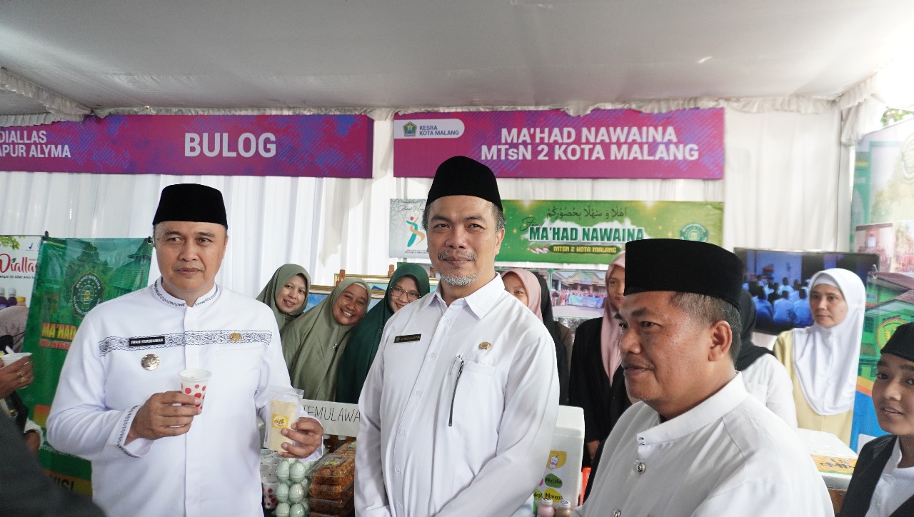 Partisipasi Santri Ma'had NAWAINA MTsN 2 Kota Malang dalam HALAL MARKET DAY Kota Malang 2024