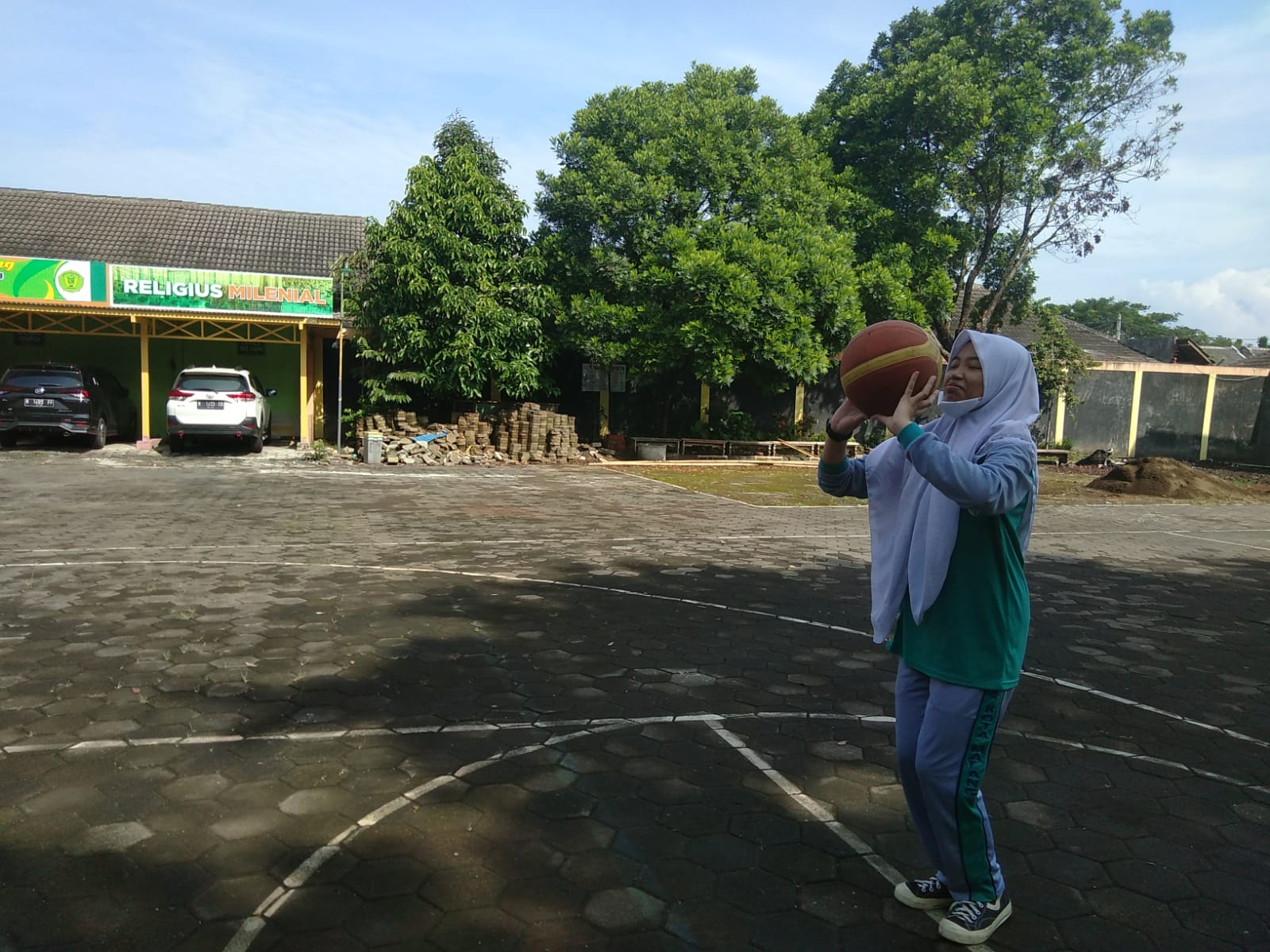 Lengkapi Syarat Kelulusan, Siswa MTsN 2 Kota Malang Laksanakan UPRAK