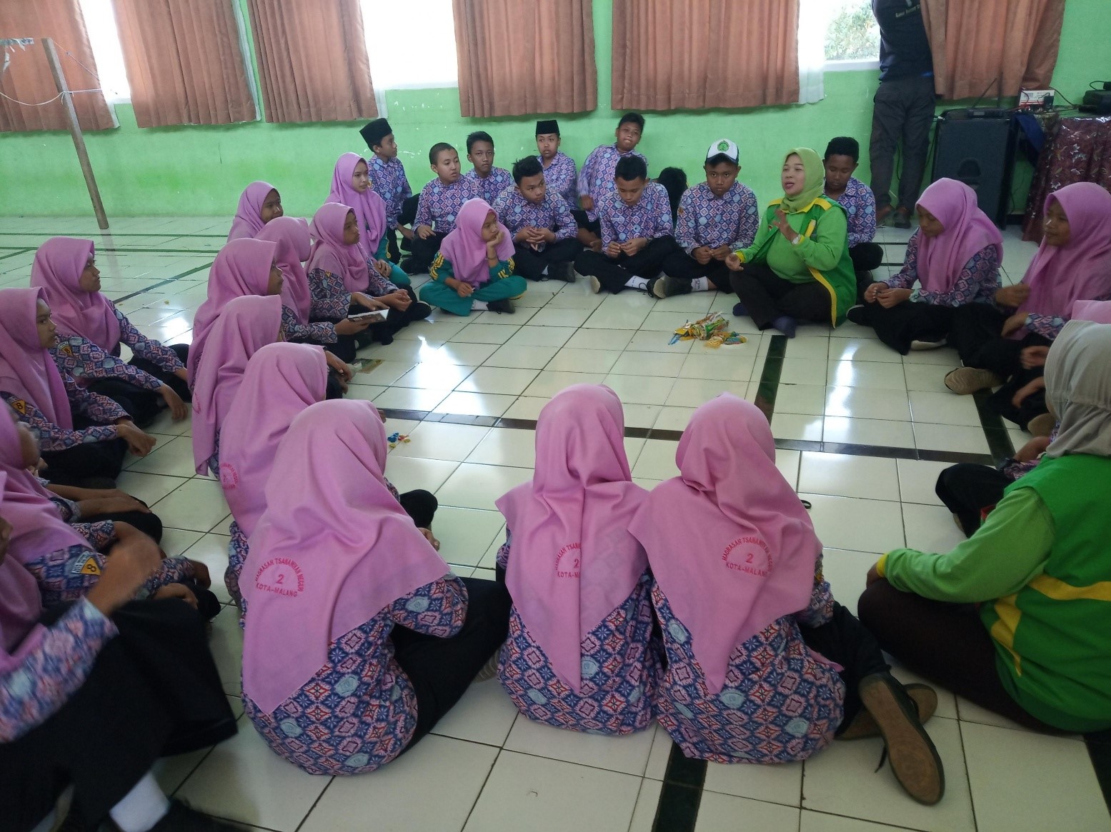 Pengolahan Daur Ulang menjadi Bahan Kerajinan, MTsN 2 kota Malang Maju Adiwiyata