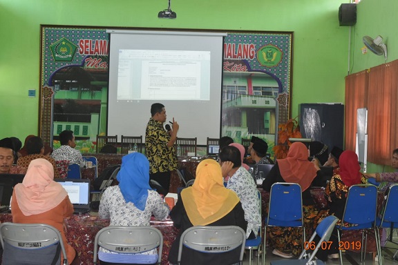 MTsN 2 Kota Malang Belajar SKS Bersama H. Saiful Bahri