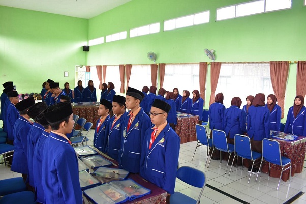 OSIS dan Remas MTsN 2 Kota Malang Ikuti Latihan Dasar Kepemimpinan Siswa