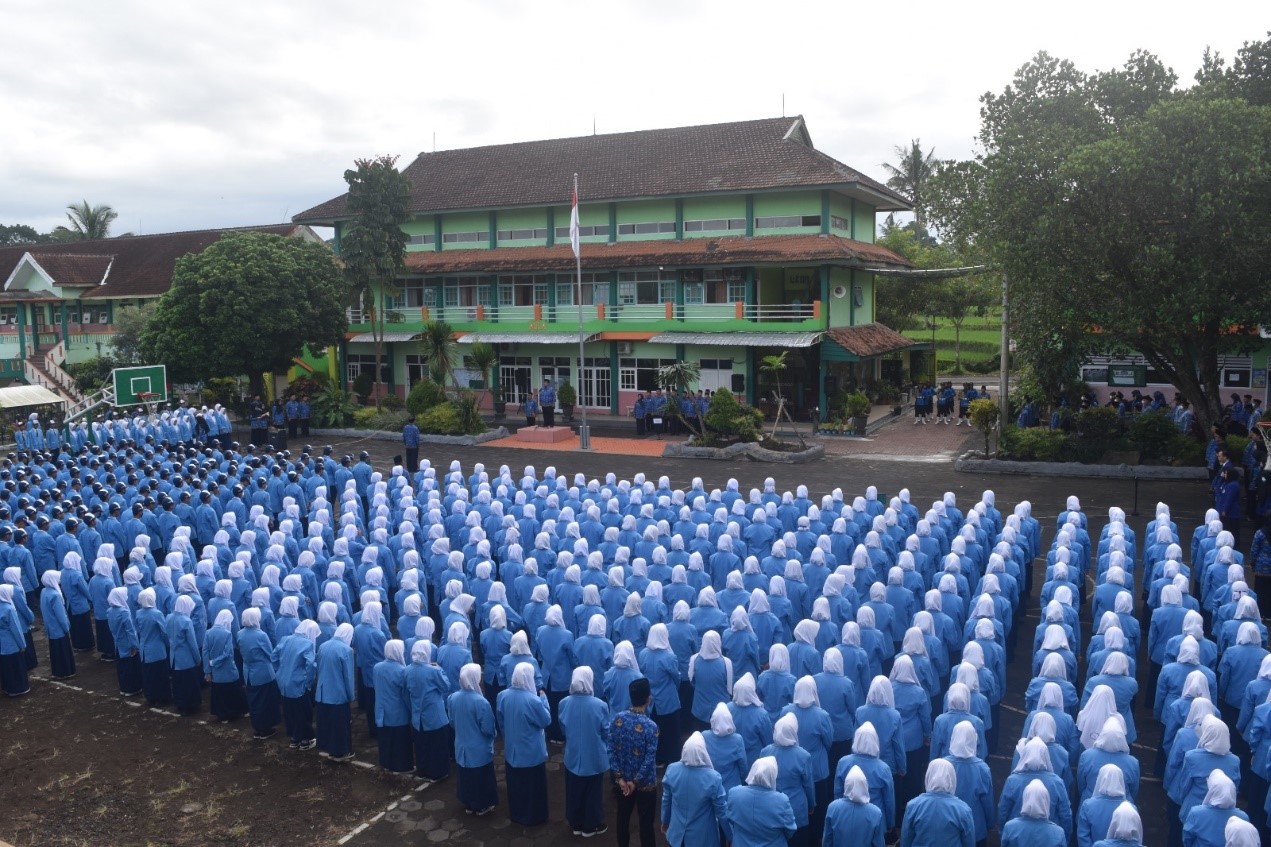 Luar Biasa, Upacara di MTsN 2 Kota Malang Sukses Kuatkan Persatuan ASN Kemenag Kota Malang