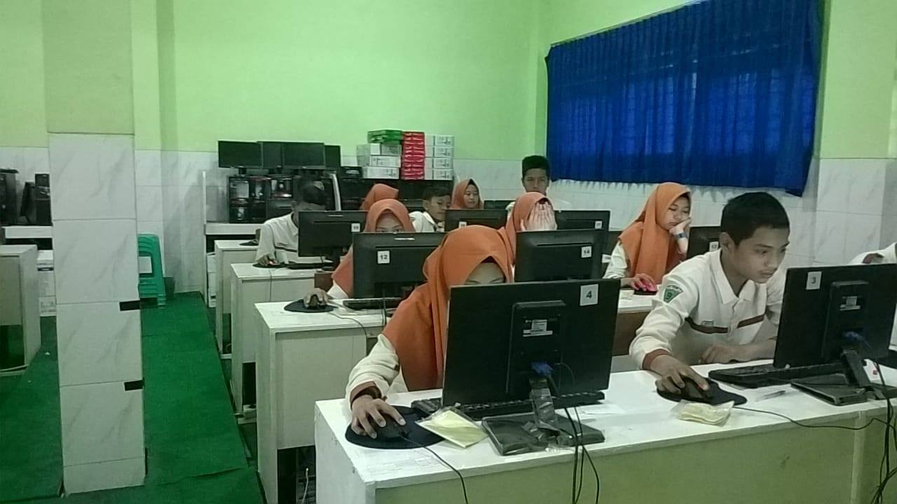 Pelaksanaan UAMBN-BK di MTsN 2 Kota Malang