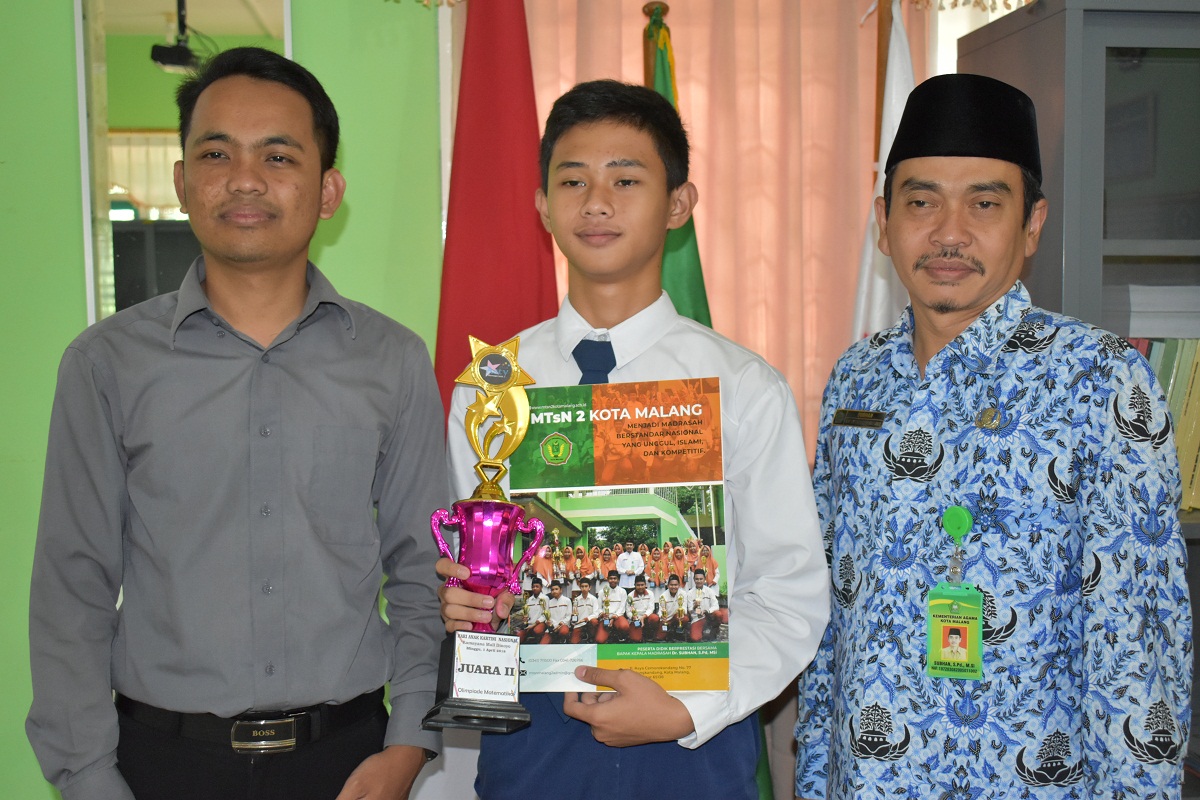 MTsN 2 Kota Malang Raih Piala Olimpiade Matematika