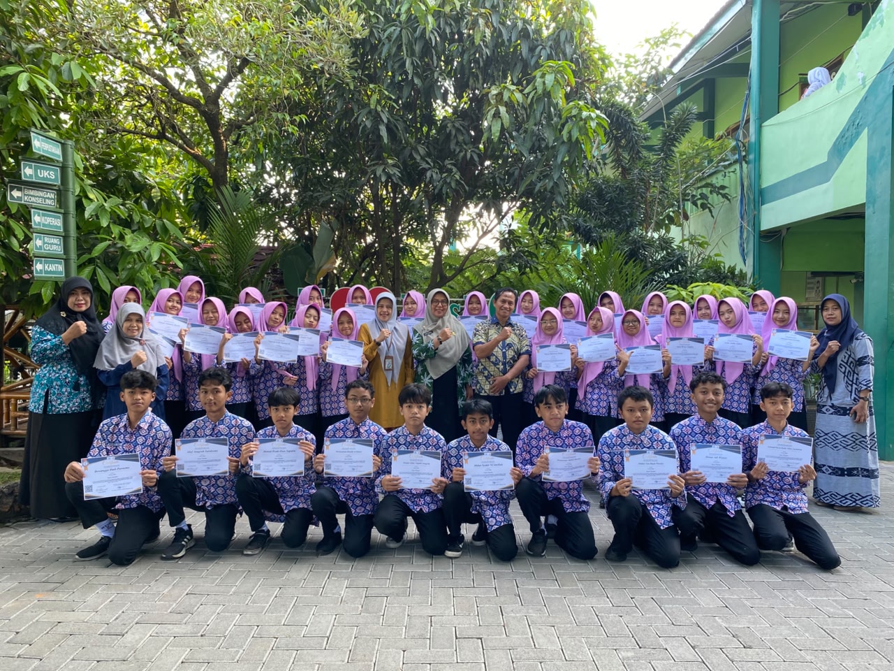 Gemilang di Ajang Internasional, Siswa MTsN 2 Kota Malang Raih 86 Medali pada International Kangaroo Mathematics Contest (IKMC) 2026