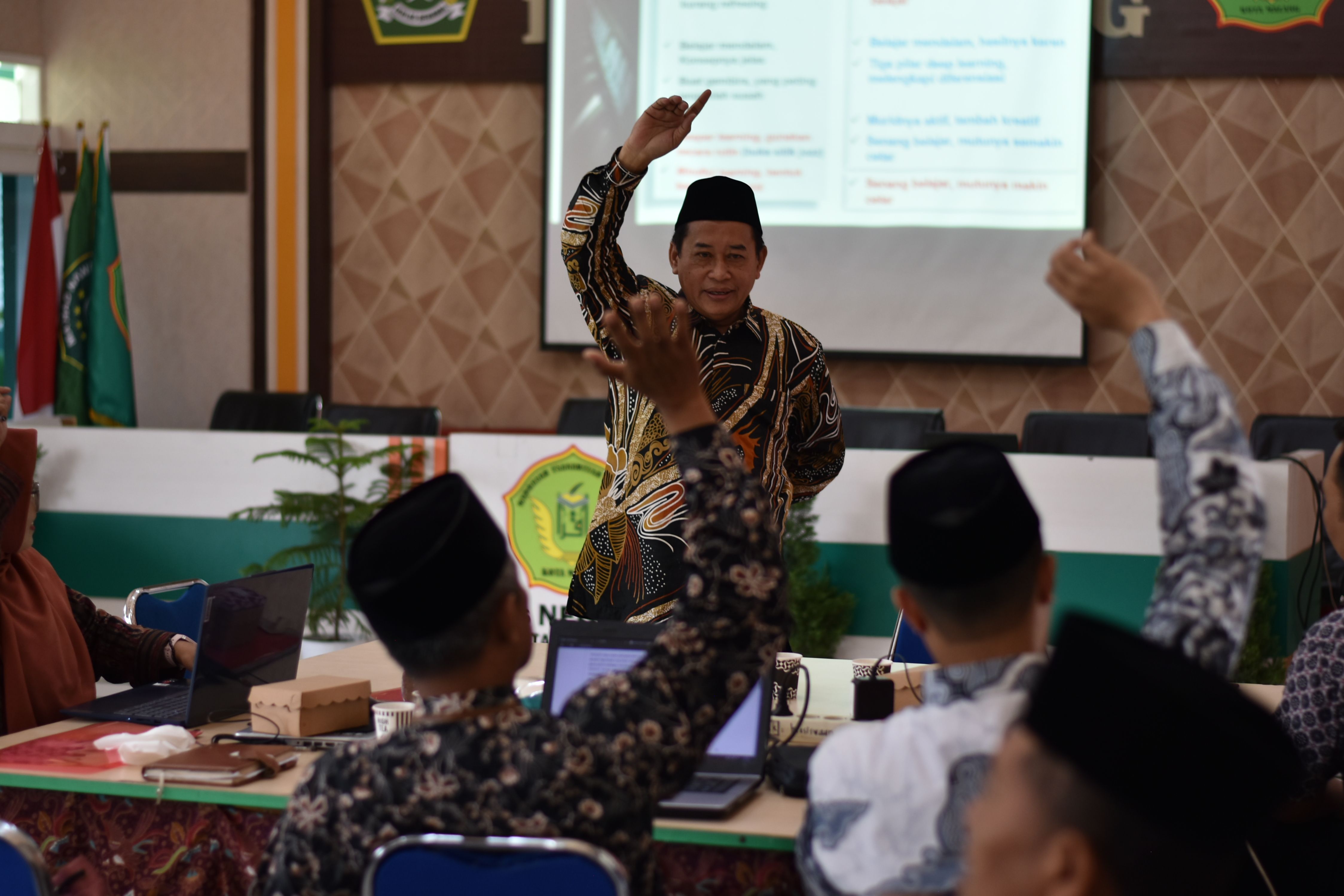 Kuasai Pembelajaran Abad 21, MTsN 2 Kota Malang Bekali Guru dengan Strategi Deep Learning Berbasis Artificial Intelligence (AI)
