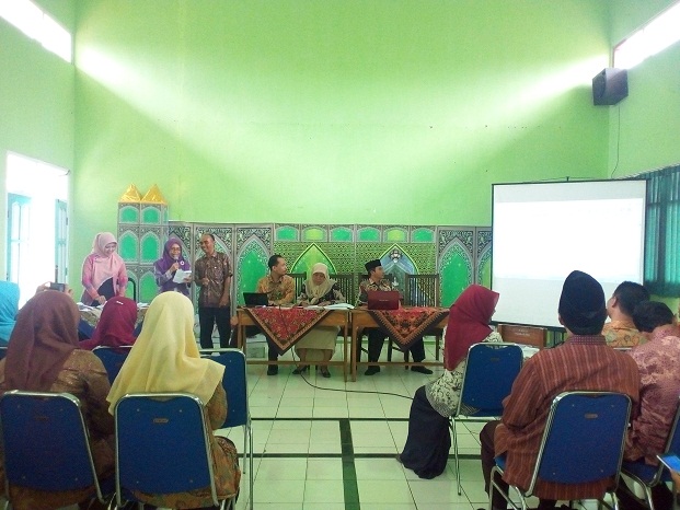 MTsN 2 Kota Malang Pesta Demokrasi di Awal Semester Genap