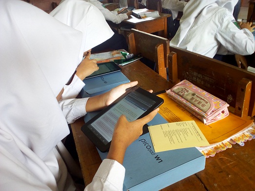 MTsN 2 Kota Malang Berkolaborasi dengan SMK 3 PGRI Malang Adakan Try Out CBT