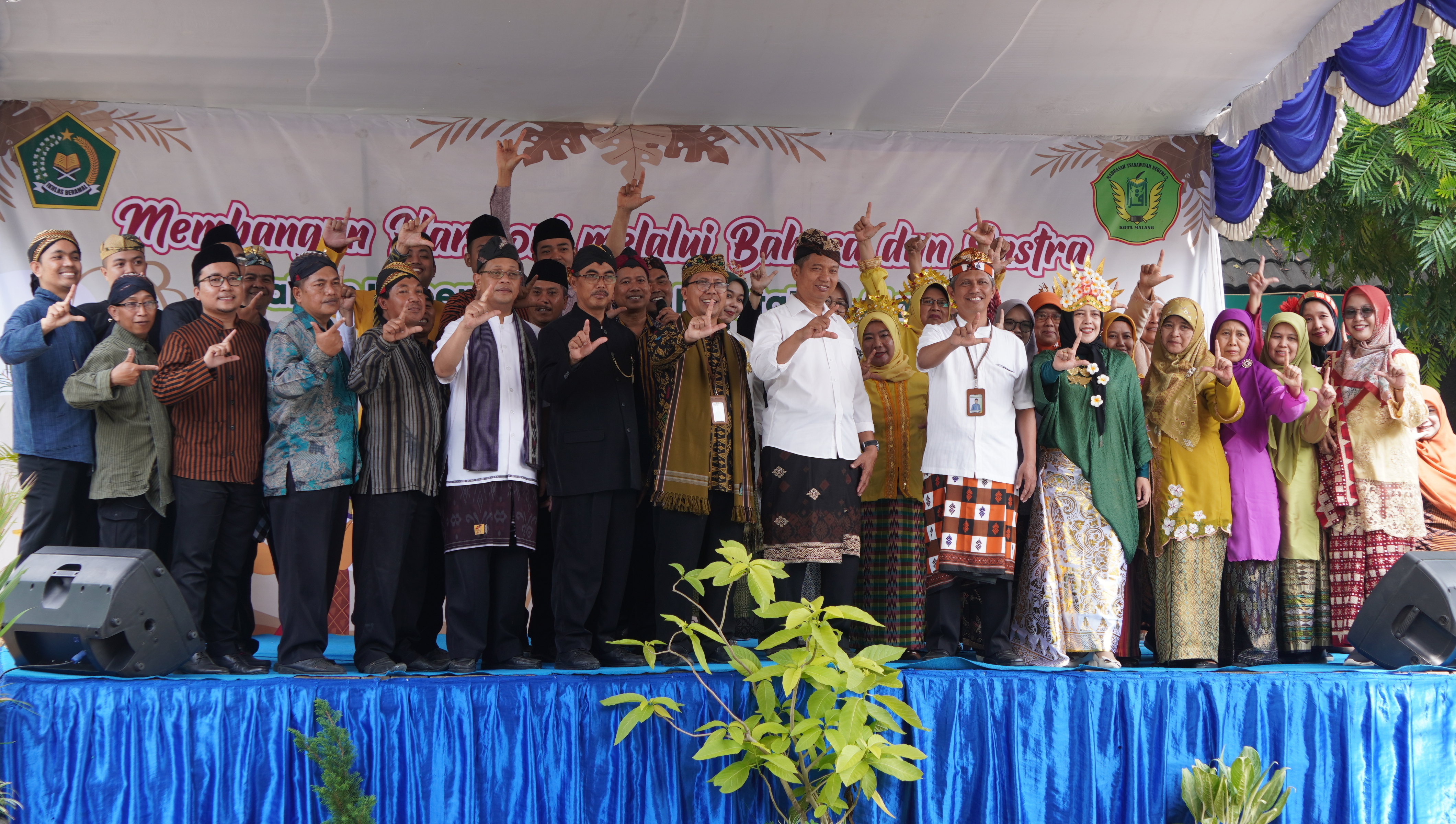 Gebyar Bulan Bahasa: Membangun Harmoni Melalui Bahasa dan Sastra di MTSN 2 Kota Malang
