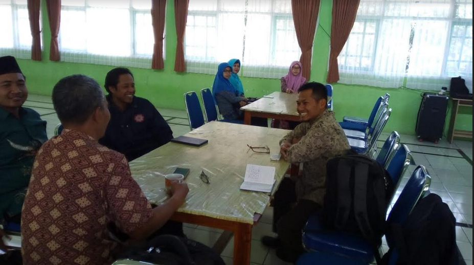 Prakarya MGMP di MTsN 2 Kota Malang