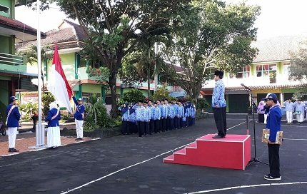 Upacara Hardinas, MTsN 2 Kota Malang Teladani Ki Hadjar Dewantara