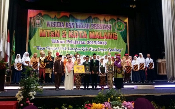 Bintang Pelajar dan Roro Jonggrang Semarakkan Wisuda MTsN 2 Kota Malang