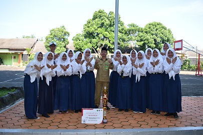 Paskibra MTsN 2 Kota Malang Juara Kreasi Formasi