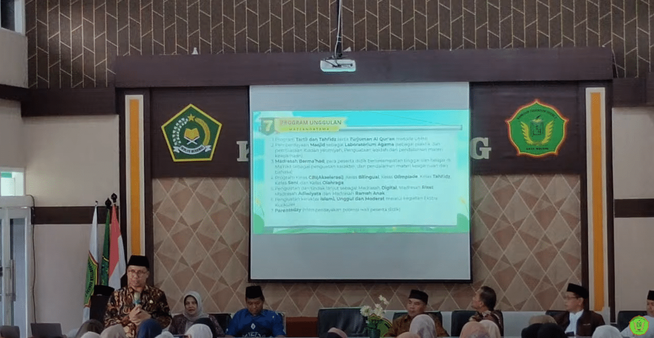 Rapat Umum Orang Tua Wali Peserta Didik Jalur Prestasi di MTsN 2 Kota Malang Membangun Kolaborasi untuk Masa Depan yang Lebih Baik